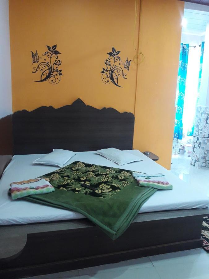 Rajvihar Hotel Pachmarhi Bagian luar foto
