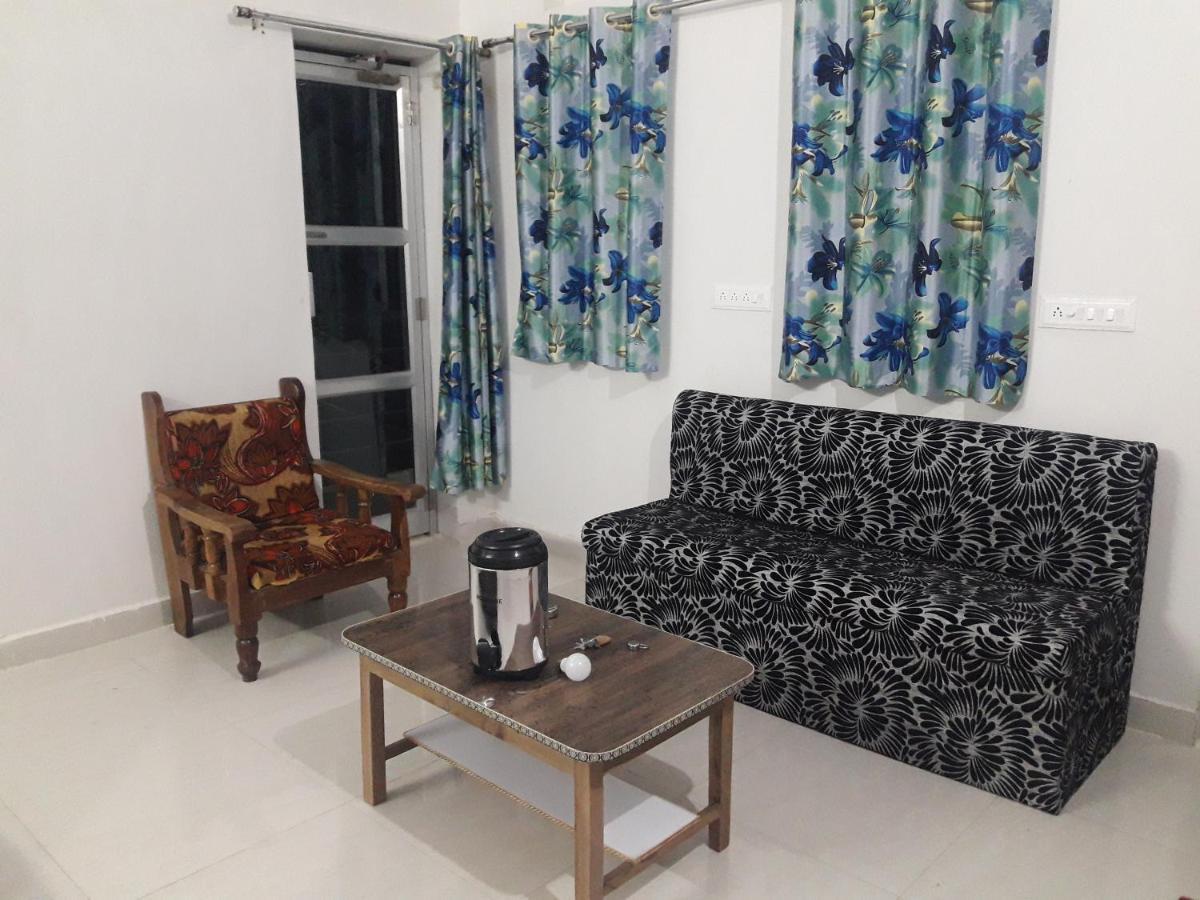 Rajvihar Hotel Pachmarhi Bagian luar foto
