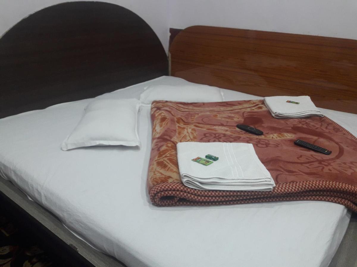 Rajvihar Hotel Pachmarhi Bagian luar foto