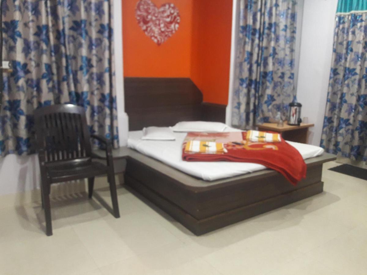 Rajvihar Hotel Pachmarhi Bagian luar foto