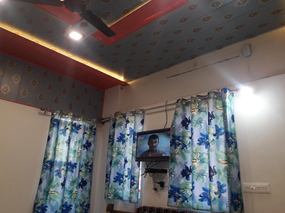 Rajvihar Hotel Pachmarhi Bagian luar foto