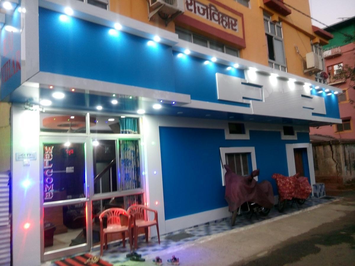 Rajvihar Hotel Pachmarhi Bagian luar foto