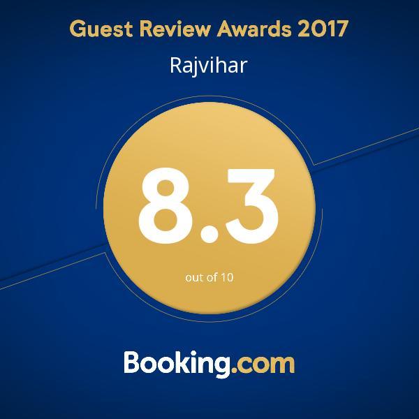 Rajvihar Hotel Pachmarhi Bagian luar foto