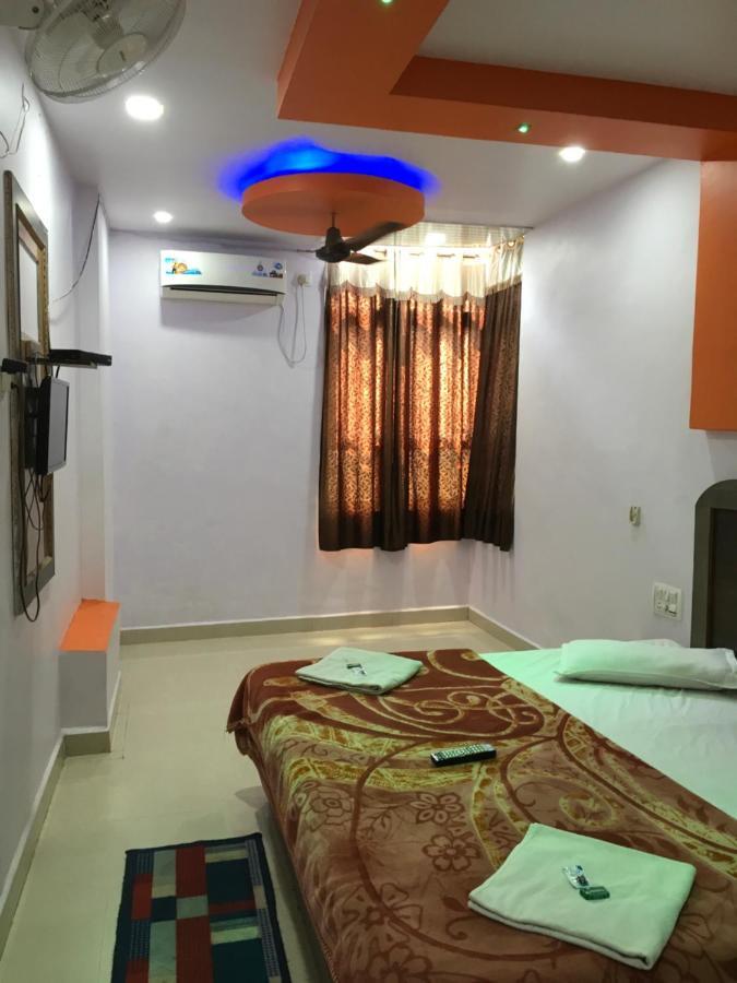 Rajvihar Hotel Pachmarhi Bagian luar foto
